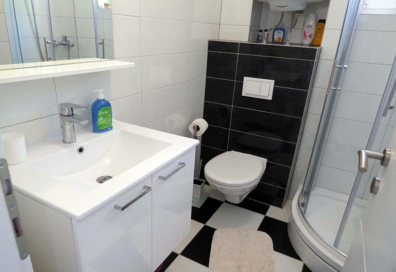 Apartman Jakir Baška Voda Extérieur photo